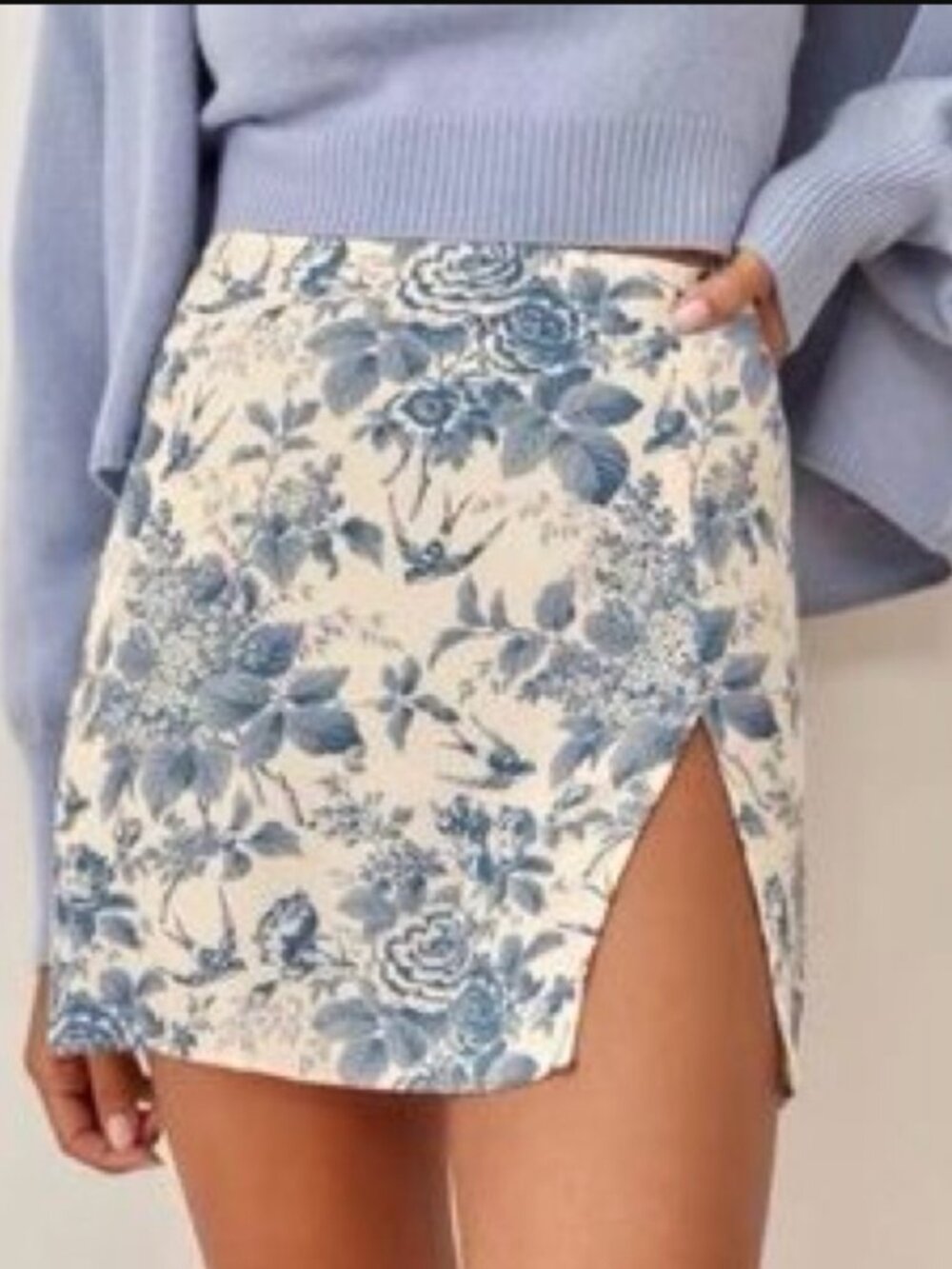 Reformation Margot skirt in Pompadour - Picture 3 of 4